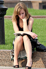 Reading babe outdoor upskirt